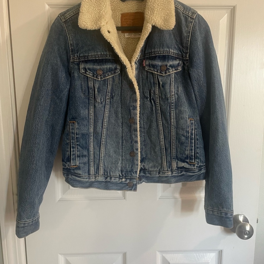 LEVIS Classic Strauss & Co Blue Denim Jacket with Cream Sherpa Collar Size Small